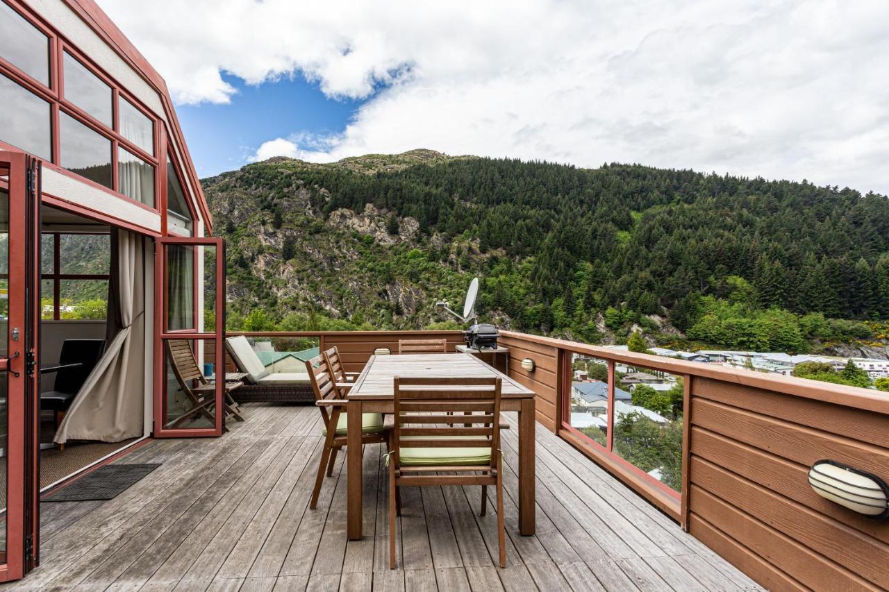 Hot Tub And Views Over Central Queenstown - Entire Holiday House 외부 사진