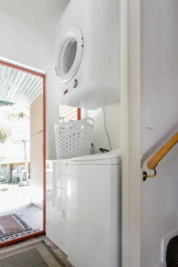 Hot Tub And Views Over Central Queenstown - Entire Holiday House 외부 사진