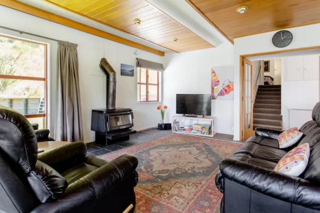Hot Tub And Views Over Central Queenstown - Entire Holiday House 외부 사진
